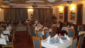 Hotel, étterem, apartman, szálloda, szállás, Pápa, étlap, szoba, rendezvény, esküvő, konferencia, osztálytalálkozó