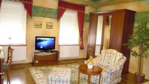 151 - Thematic Apartment - Hotel Villa Classica, Papa