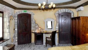 153 - Thematic Superior room - Hotel Villa Classica, Papa